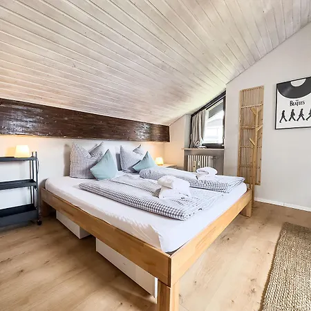 Lovely Three Bedroom Unit *
