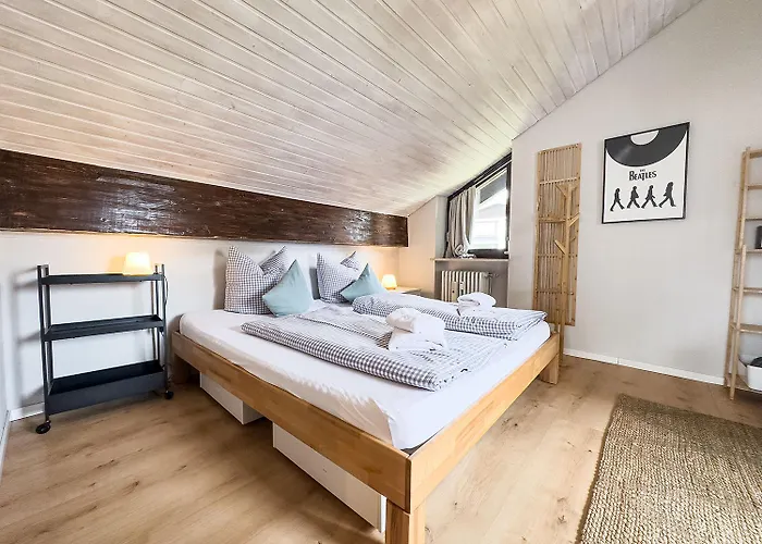 Lovely Three Bedroom Unit *