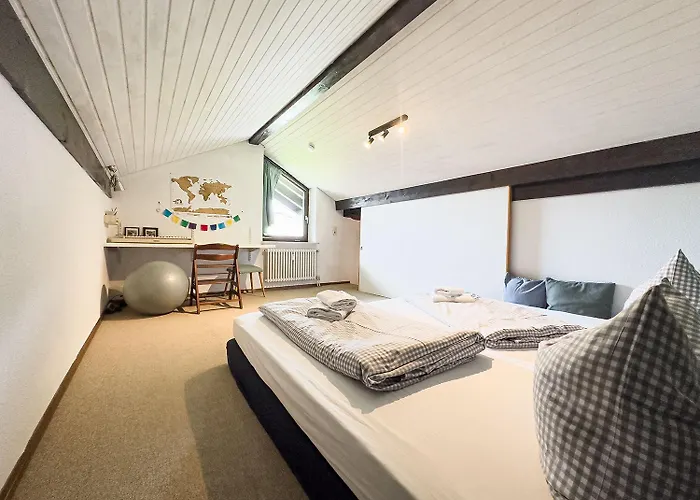 Appartamento Lovely Three Bedroom Unit *